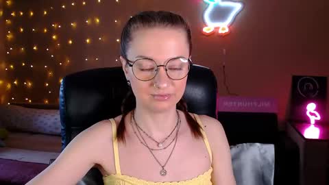 sophieleroux online show from 7, 5, 2026