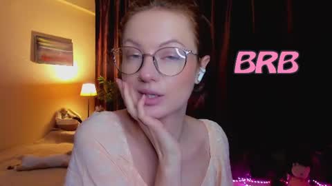 Snapshot of sophieleroux chatting on 8, 7, 2026 sophieleroux online show from 8, 7, 2026