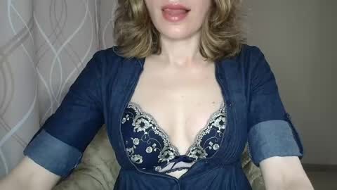 Sophiemisss online show from 8, 5, 2026