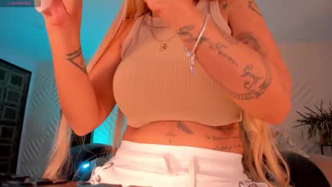 Sophie  Palmer online show from 29, 9, 2025