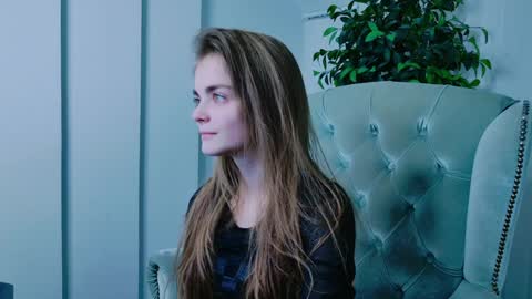 Snapshot of sophiesuvi chatting on 1, 12, 2024 Sophie and my bestie Mandy    online show from 1, 12, 2024