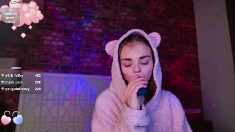 Snapshot of sophiesuvi chatting on 7, 12, 2024 Sophie and my bestie Mandy    online show from 7, 12, 2024