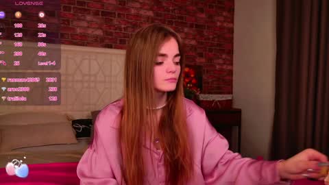 Snapshot of sophiesuvi chatting on 28, 12, 2024 Sophie and my bestie Mandy    online show from 28, 12, 2024