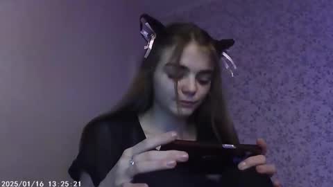 Snapshot of sophiesuvi chatting on 15, 1, 2025 Sophie and my bestie Mandy    online show from 15, 1, 2025