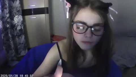 Snapshot of sophiesuvi chatting on 27, 1, 2025 Sophie and my bestie Mandy    online show from 27, 1, 2025