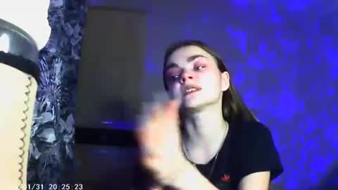 Snapshot of sophiesuvi chatting on 30, 1, 2025 Sophie and my bestie Mandy    online show from 30, 1, 2025