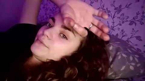 Snapshot of sophiesuvi chatting on 8, 2, 2025 Sophie and my bestie Mandy    online show from 8, 2, 2025