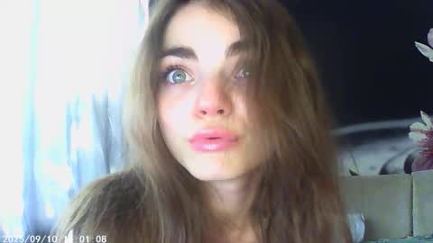 Snapshot of sophiesuvi chatting on 9, 9, 2025 Sophie and my bestie Mandy    online show from 9, 9, 2025