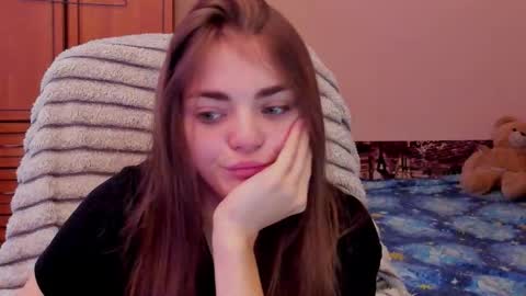 Sophie and my bestie Mandy    online show from 10, 11, 2025