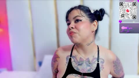 Snapshot of sophieyenki chatting on 11, 10, 2025 SOPHIE online show from 11, 10, 2025