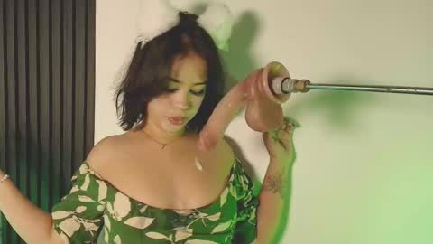 Snapshot of sophiie18__ chatting on 12, 11, 2025 sofi online show from 12, 11, 2025