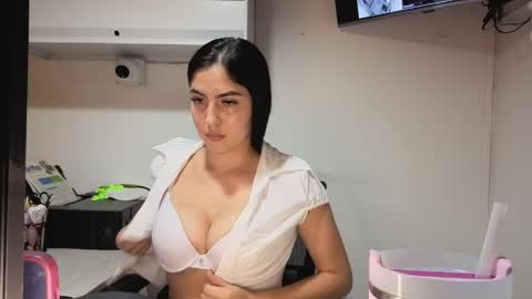 Snapshot of sophiie_blakee chatting on 9, 4, 2026 Sophiee online show from 9, 4, 2026