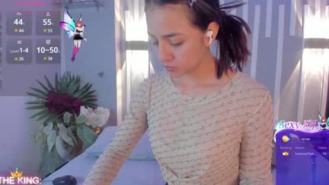 Snapshot of sophy_smilesweet chatting on 17, 12, 2024 SOPHY ROGERS online show from 17, 12, 2024