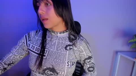 Snapshot of sophy_smilesweet chatting on 2, 1, 2025 SOPHY ROGERS online show from 2, 1, 2025