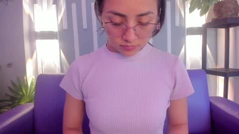 Snapshot of sophy_smilesweet chatting on 3, 1, 2025 SOPHY ROGERS online show from 3, 1, 2025