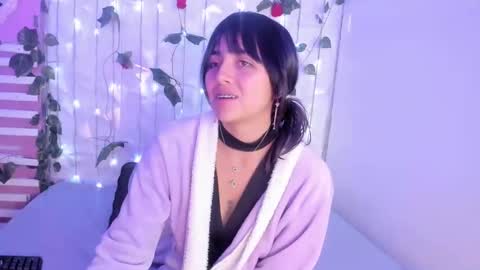 Snapshot of sophy_smilesweet chatting on 31, 1, 2025 SOPHY ROGERS online show from 31, 1, 2025