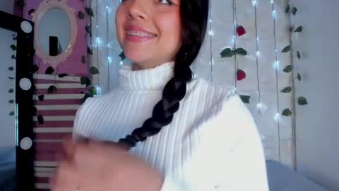 Snapshot of sophy_smilesweet chatting on 7, 3, 2025 SOPHY ROGERS online show from 7, 3, 2025