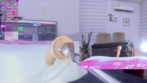 Soraya Davis online show from 24, 1, 2025
