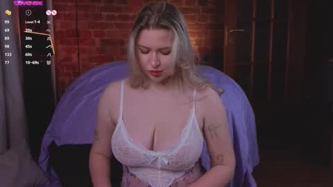 Snapshot of soulmeinme chatting on 13, 11, 2025 soulmeinme online show from 13, 11, 2025