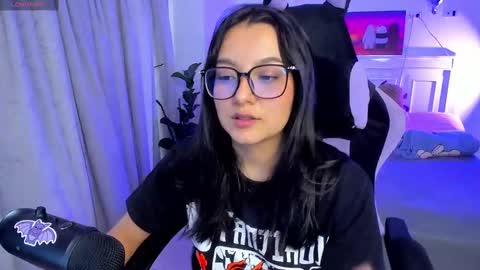 Snapshot of soy___lili chatting on 11, 9, 2025 Lili online show from 11, 9, 2025