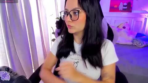 Snapshot of soy___lili chatting on 12, 9, 2025 Lili online show from 12, 9, 2025