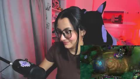 Snapshot of soy___lili chatting on 23, 10, 2025 Lili online show from 23, 10, 2025