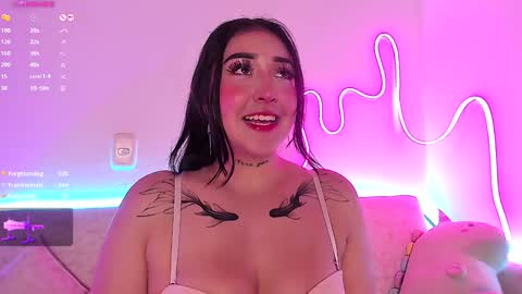 soy_camila_ online show from 6, 12, 2024