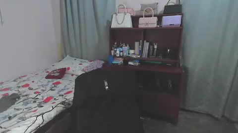 Snapshot of soy_miauhg chatting on 2, 2, 2025 Miauhg online show from 2, 2, 2025