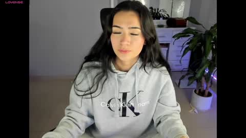 Luisa    online show from 5, 1, 2025