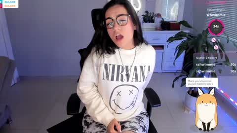 Luisa    online show from 10, 1, 2025