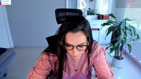 Luisa    online show from 12, 1, 2025