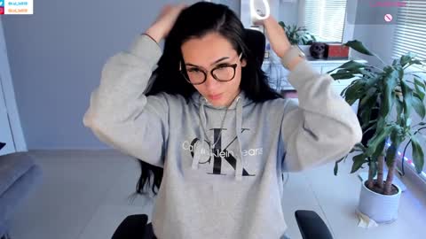 Luisa    online show from 13, 1, 2025