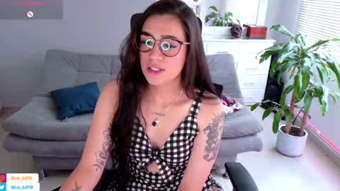 Luisa    online show from 9, 2, 2025