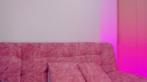 Instagram Soyamandaa  1 online show from 12, 12, 2024