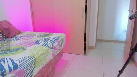 Instagram Soyamandaa  1 online show from 12, 1, 2025