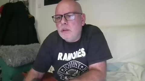 soycule2005 online show from 14, 4, 2026