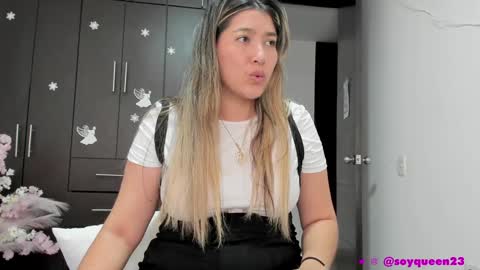Snapshot of soyqeen chatting on 16, 12, 2024 SoyQueen online show from 16, 12, 2024