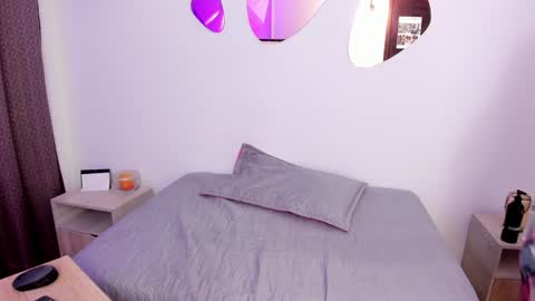 Sami Diaz   online show from 31, 1, 2025