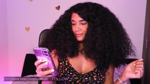 Snapshot of soytropicalfruit chatting on 17, 12, 2024 You want to talk to me more personal follow me in My Channel VIP 50 the discount online show from 17, 12, 2024