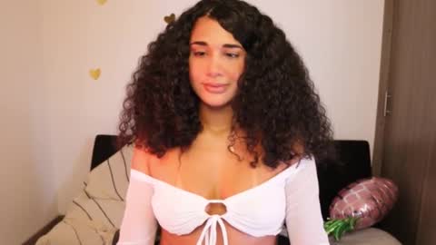 Snapshot of soytropicalfruit chatting on 17, 12, 2024 You want to talk to me more personal follow me in My Channel VIP 50 the discount online show from 17, 12, 2024