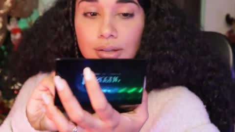 Snapshot of soytropicalfruit chatting on 27, 12, 2024 You want to talk to me more personal follow me in My Channel VIP 50 the discount online show from 27, 12, 2024