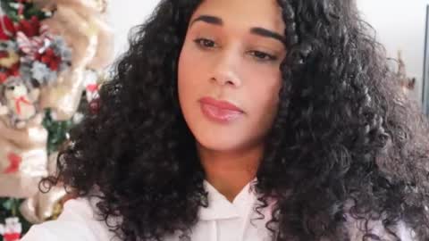 Snapshot of soytropicalfruit chatting on 4, 1, 2025 You want to talk to me more personal follow me in My Channel VIP 50 the discount online show from 4, 1, 2025