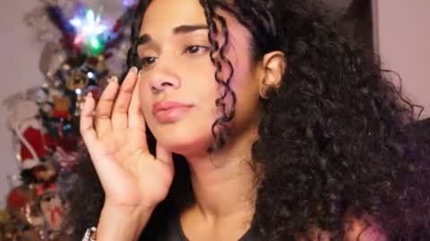 Snapshot of soytropicalfruit chatting on 5, 1, 2025 You want to talk to me more personal follow me in My Channel VIP 50 the discount online show from 5, 1, 2025