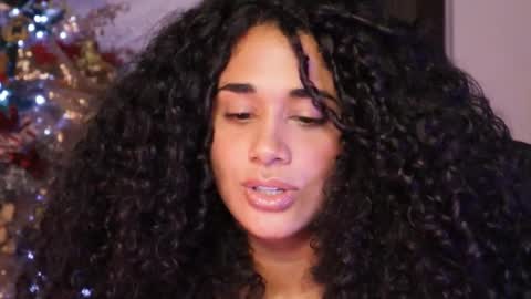 Snapshot of soytropicalfruit chatting on 7, 1, 2025 You want to talk to me more personal follow me in My Channel VIP 50 the discount online show from 7, 1, 2025