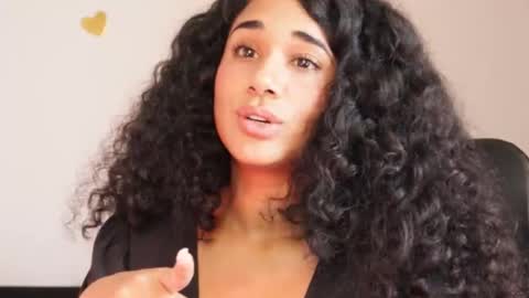 Snapshot of soytropicalfruit chatting on 12, 1, 2025 You want to talk to me more personal follow me in My Channel VIP 50 the discount online show from 12, 1, 2025