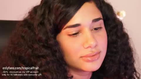Snapshot of soytropicalfruit chatting on 21, 2, 2025 You want to talk to me more personal follow me in My Channel VIP 50 the discount online show from 21, 2, 2025