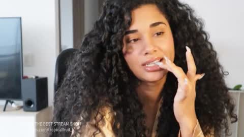 Snapshot of soytropicalfruit chatting on 15, 9, 2025 You want to talk to me more personal follow me in My Channel VIP 50 the discount online show from 15, 9, 2025