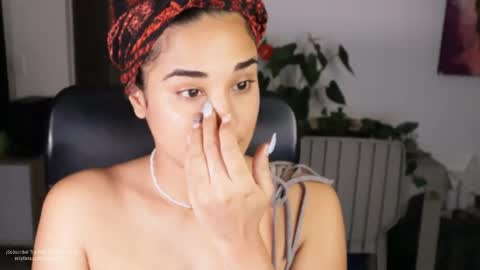 Snapshot of soytropicalfruit chatting on 18, 9, 2025 You want to talk to me more personal follow me in My Channel VIP 50 the discount online show from 18, 9, 2025