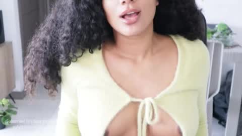 Snapshot of soytropicalfruit chatting on 8, 10, 2025 You want to talk to me more personal follow me in My Channel VIP 50 the discount online show from 8, 10, 2025