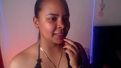 Paula  add me on snap online show from 13, 12, 2024